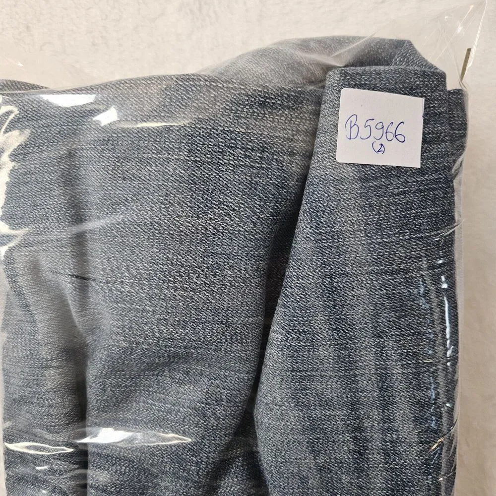 AG Jeans Mens 42x31 Everett Slim Straight Blue Medium Wash Denim Zip Fly Pockets